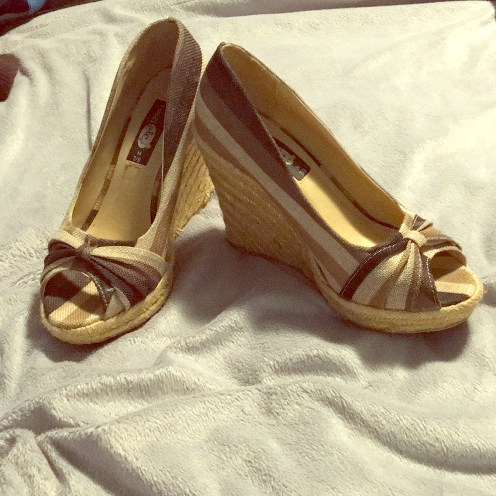 Striped wedges